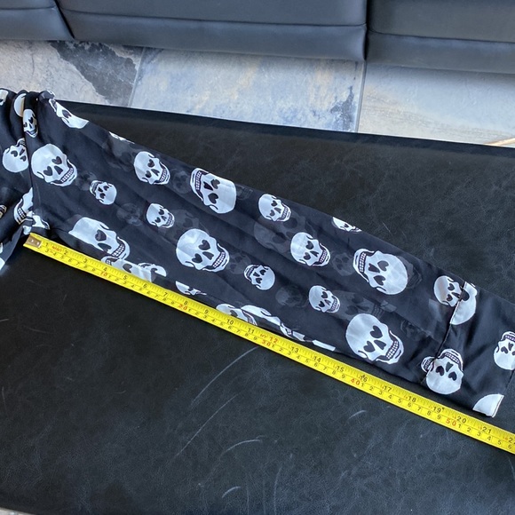 OCTOBER IS COMING Skull Motif “Fun and Flirt” Sheer High/Low Blouse Size Large - Picture 9 of 10